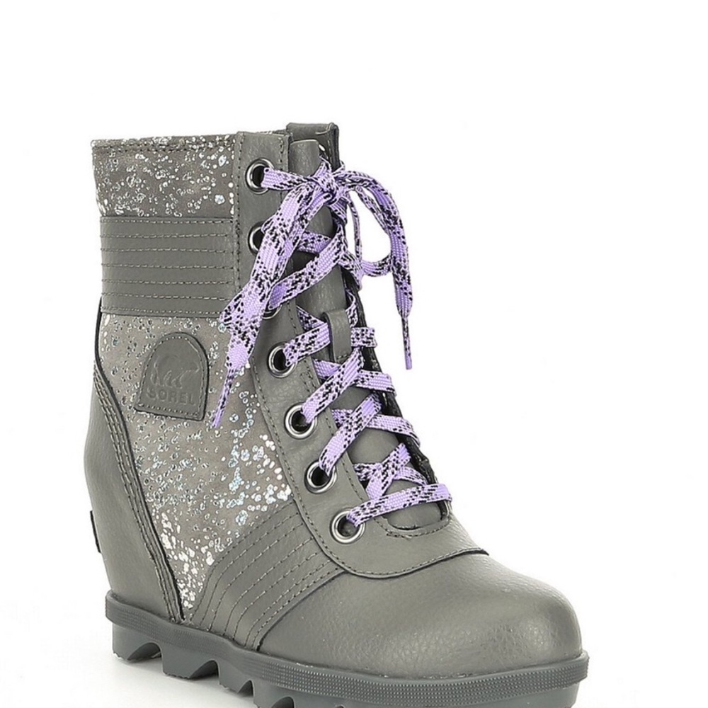 NWT Sorel wedge boots